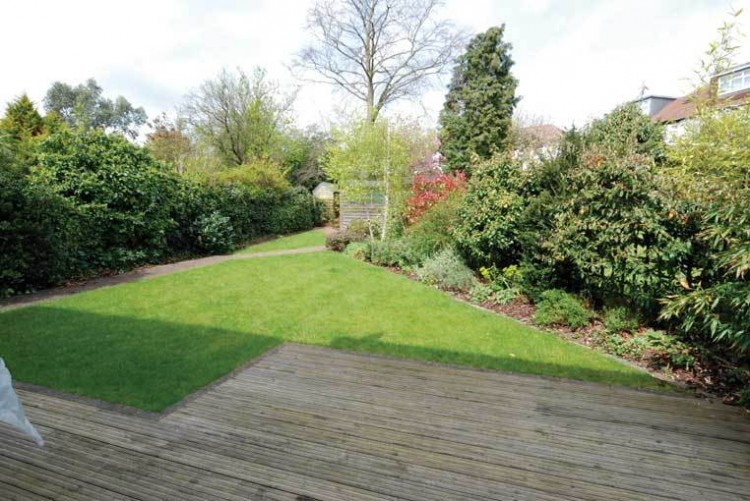 View Full Details for Abbots Gardens, East Finchley