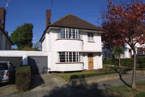 Howard Walk, Hampstead Garden Suburb