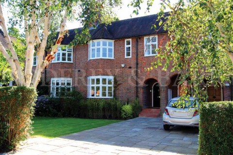 Rotherwick Road, Hampstead Garden Suburb