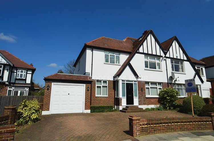 View Full Details for Abbots Gardens, Hampstead Garden Suburb Borders / East Finchley