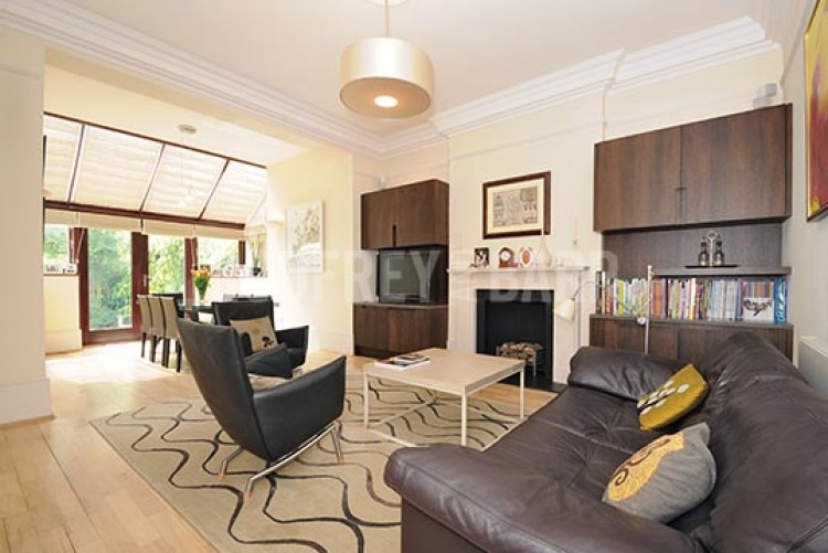 View Full Details for Mountfield Road, Finchley