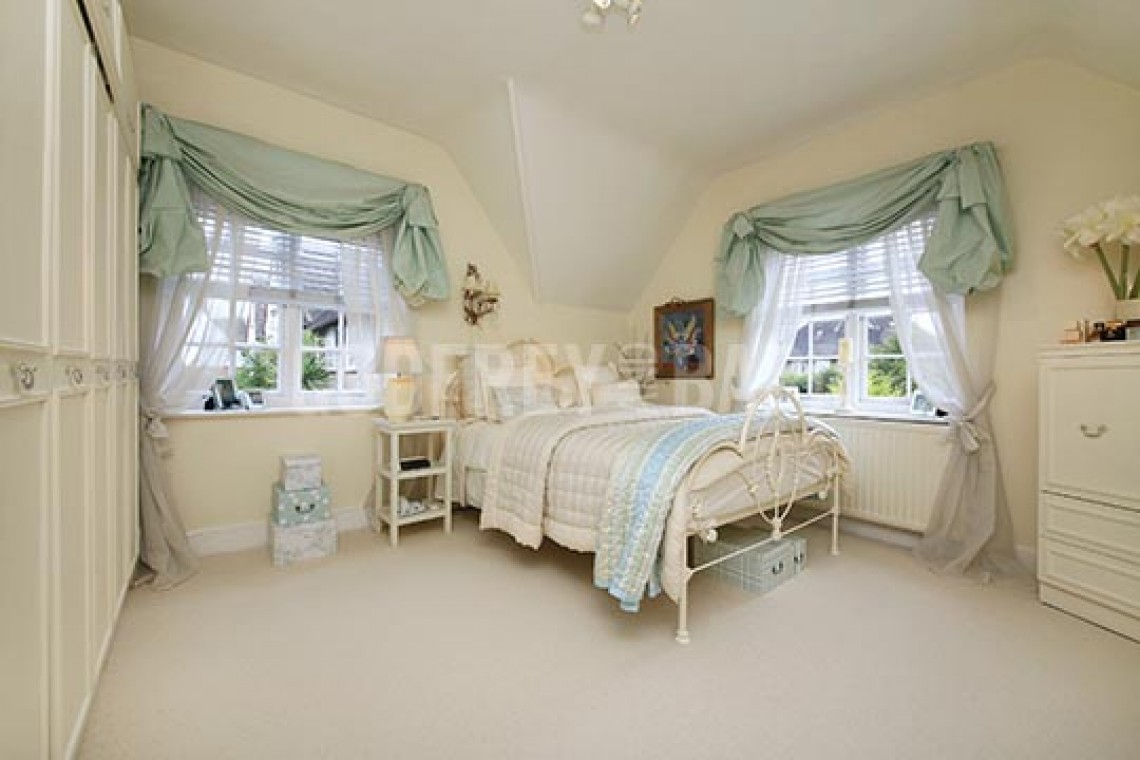 Images for Midholm, Hampstead Garden Suburb