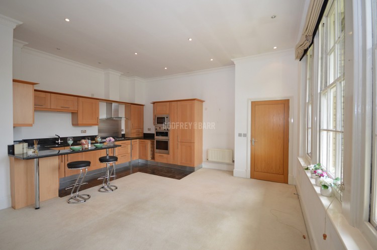 View Full Details for Littleberry Court, St Vincents Lane, Mill Hill