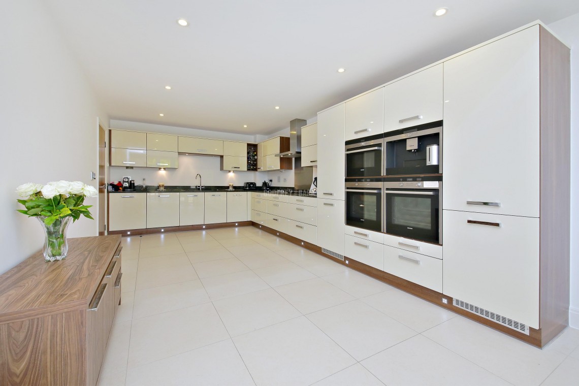 Images for Bramley Close, Mill Hill