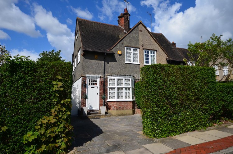 View Full Details for Midholm, Hampstead Garden Suburb