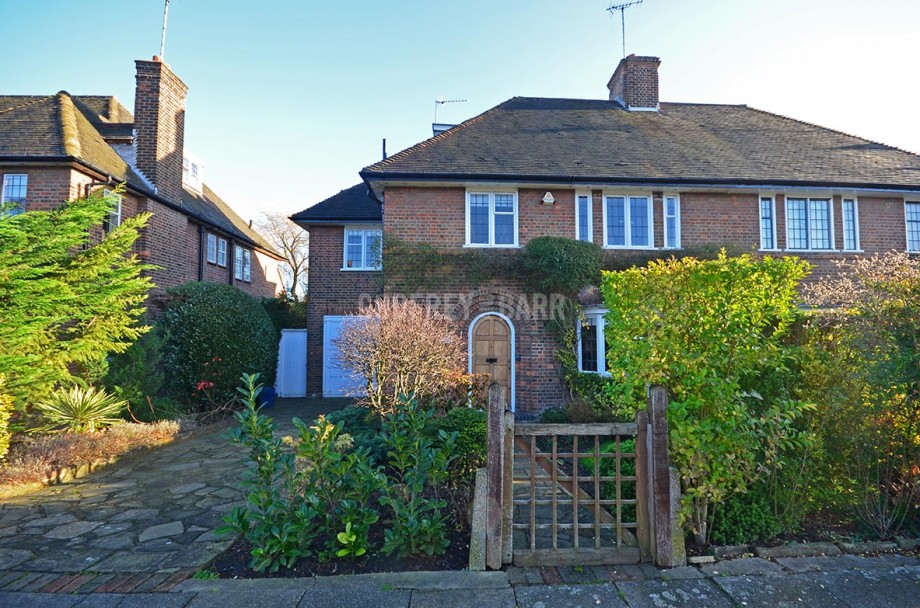 Godfrey & Barr Estate Agents Full Details for Litchfield Way