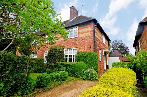 Eastholm, Hampstead Garden Suburb