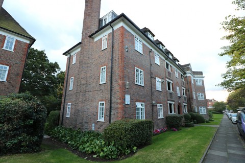 Lyttelton Court, Hampstead Garden Suburb