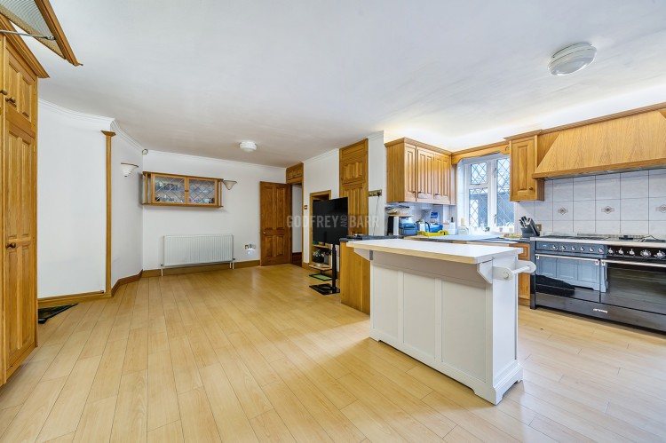 View Full Details for Holmdene Avenue, Mill Hill