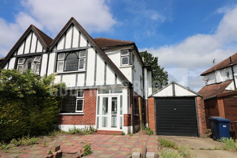 Abbots Gardens, East Finchley / Hampstead Garden Suburb borders