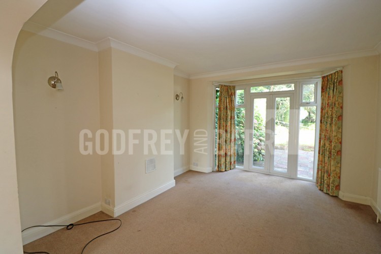 View Full Details for Abbots Gardens, East Finchley / Hampstead Garden Suburb borders