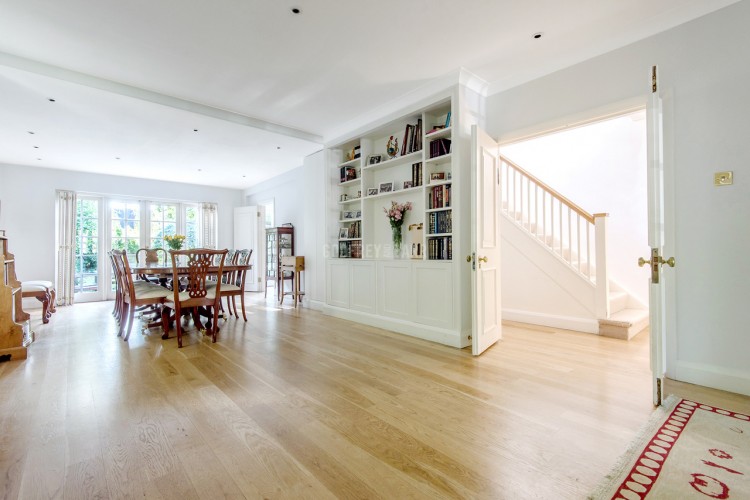 View Full Details for Holne Chase, Hampstead Garden Suburb