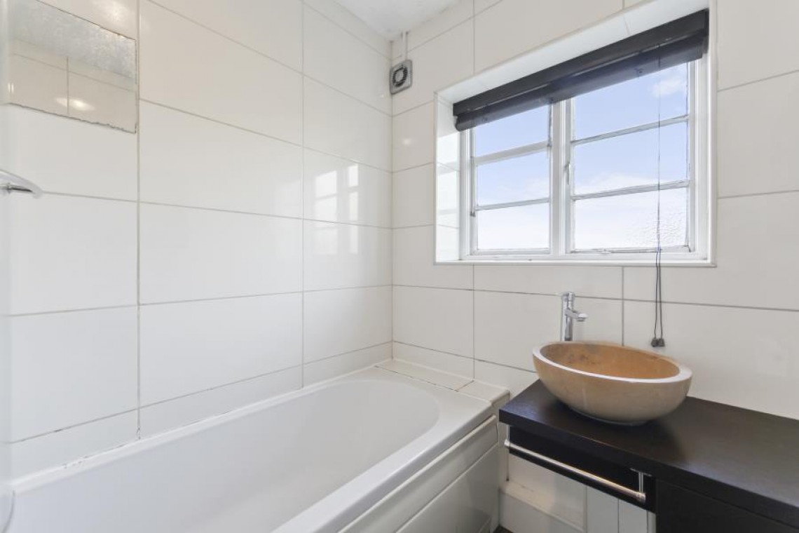 Images for Ossulton Way, Hampstead Garden Suburb
