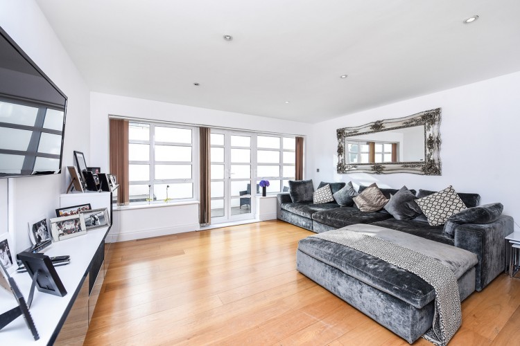 View Full Details for Ashley Lane, Hendon