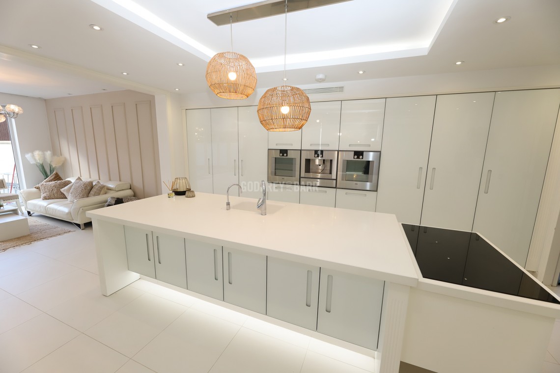 Images for Tenterden Gardens, Hendon