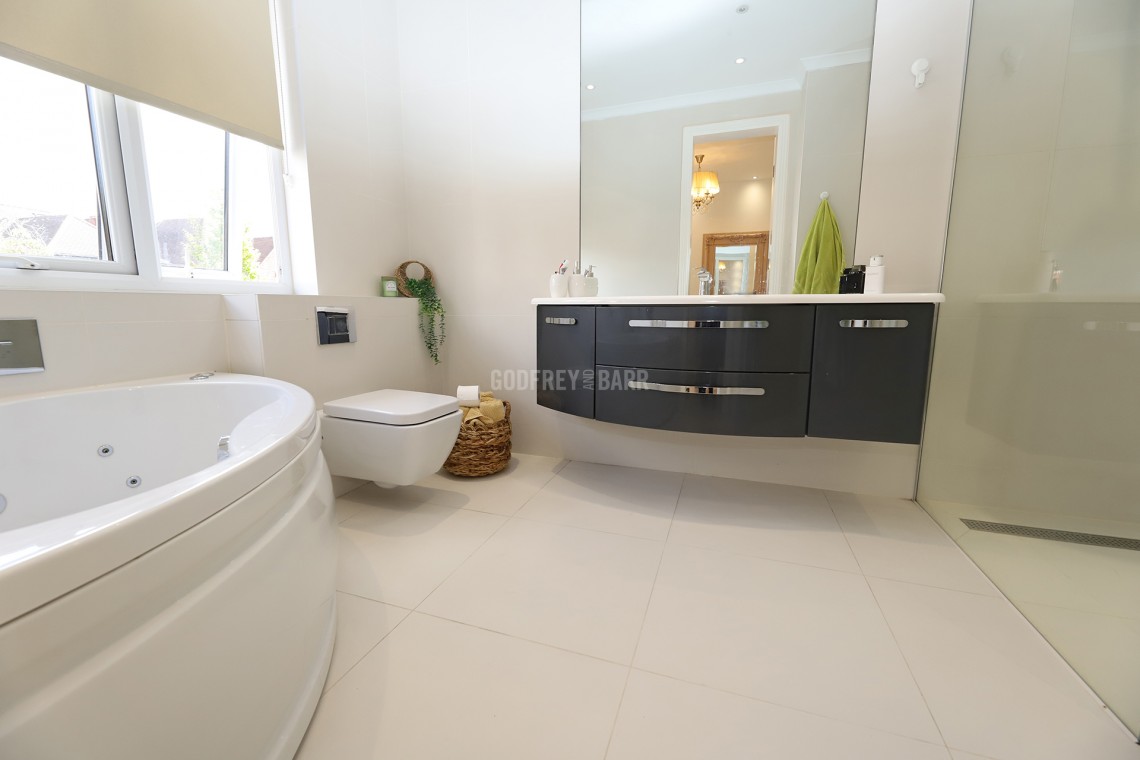 Images for Tenterden Gardens, Hendon