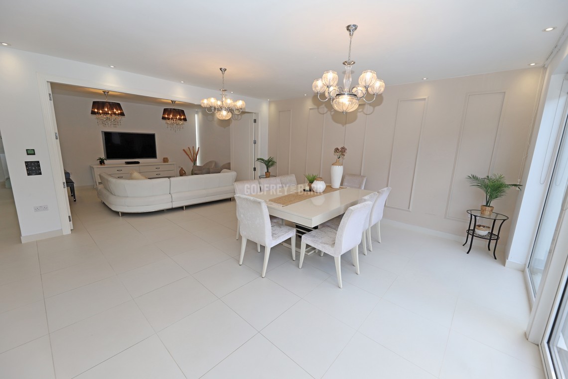 Images for Tenterden Gardens, Hendon