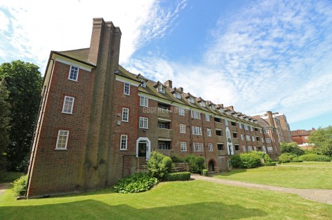 Lyttelton Court, Hampstead Garden Suburb