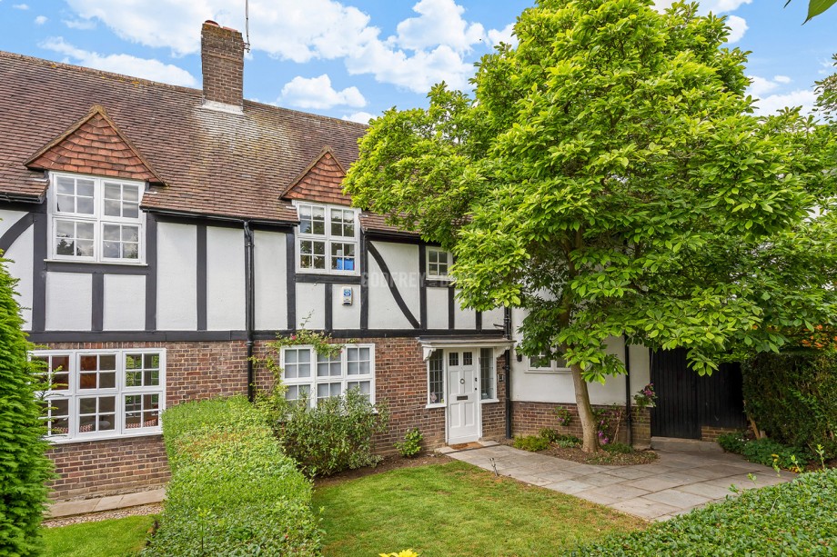 Godfrey & Barr Estate Agents Full Details for Brookland Rise