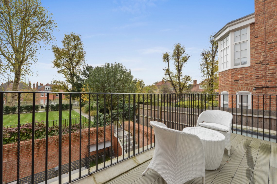 Images for Lyndhurst Road, Hampstead