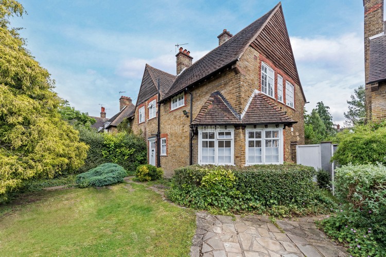 View Full Details for Westholm, Hampstead Garden Suburb