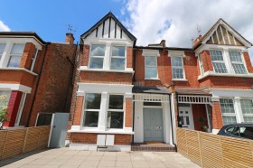 Click the photo for more details of Cavendish Avenue