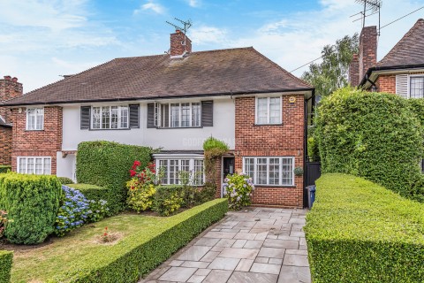 Greenhalgh Walk, Hampstead Garden Suburb