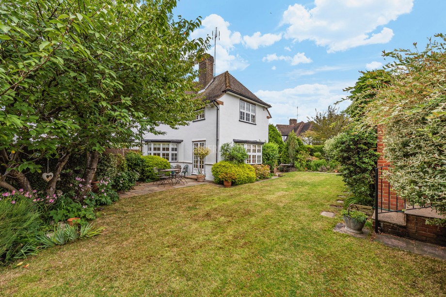 Godfrey & Barr Estate Agents Full Details for Brookland Rise