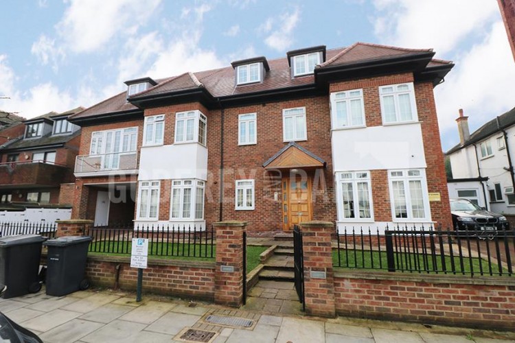 View Full Details for Beechcroft Avenue, Golders Green