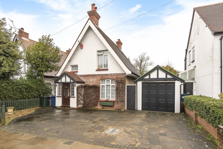 View Full Details for Victoria Road, Mill Hill