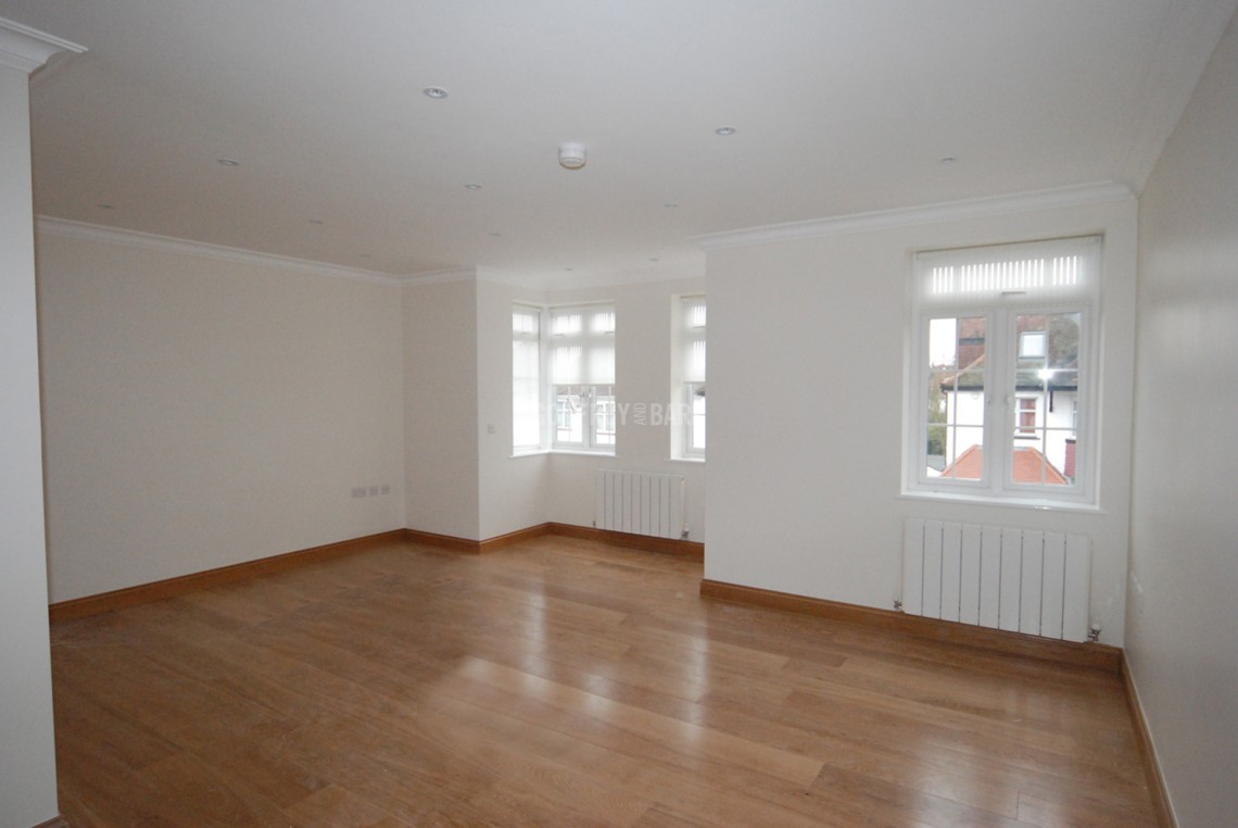 Images for Beechcroft Avenue, Golders Green
