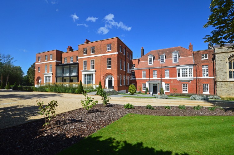 View Full Details for Rosary Manor, Mill Hill Village