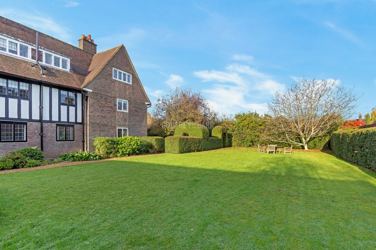 View Full Details for Heath Close, Hampstead Garden Suburb