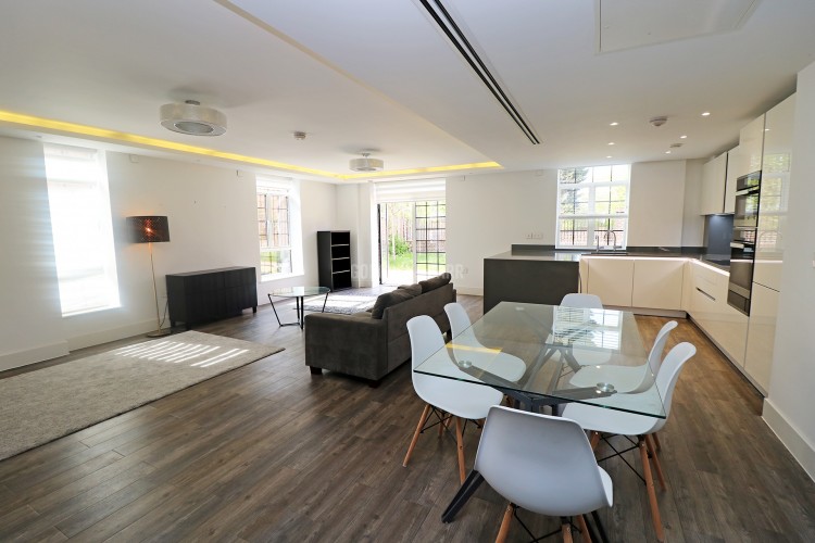 View Full Details for Chandos Way, 81 Chandos Way, Hampstead Garden Suburb / Golders Hill