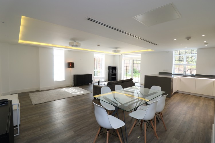 View Full Details for Chandos Way, 81 Chandos Way, Hampstead Garden Suburb / Golders Hill