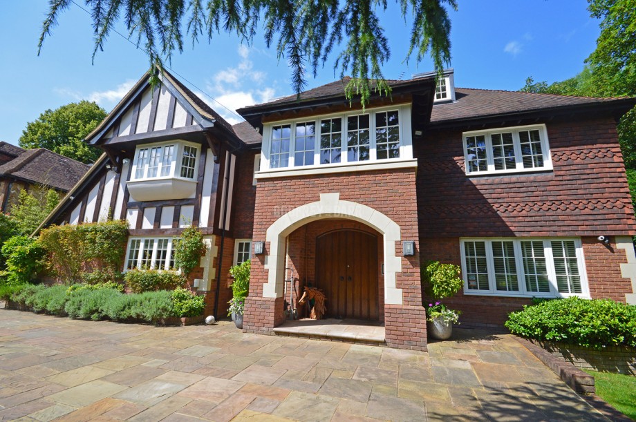 Crown Close, Mill Hill - Photo 21