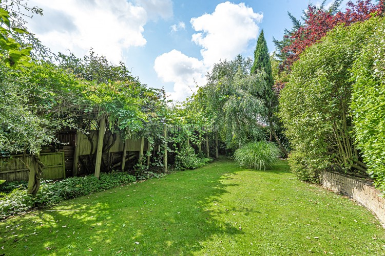 View Full Details for Highwood Hill, Mill Hill