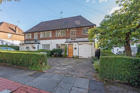 Holyoake Walk, Hampstead Garden Suburb