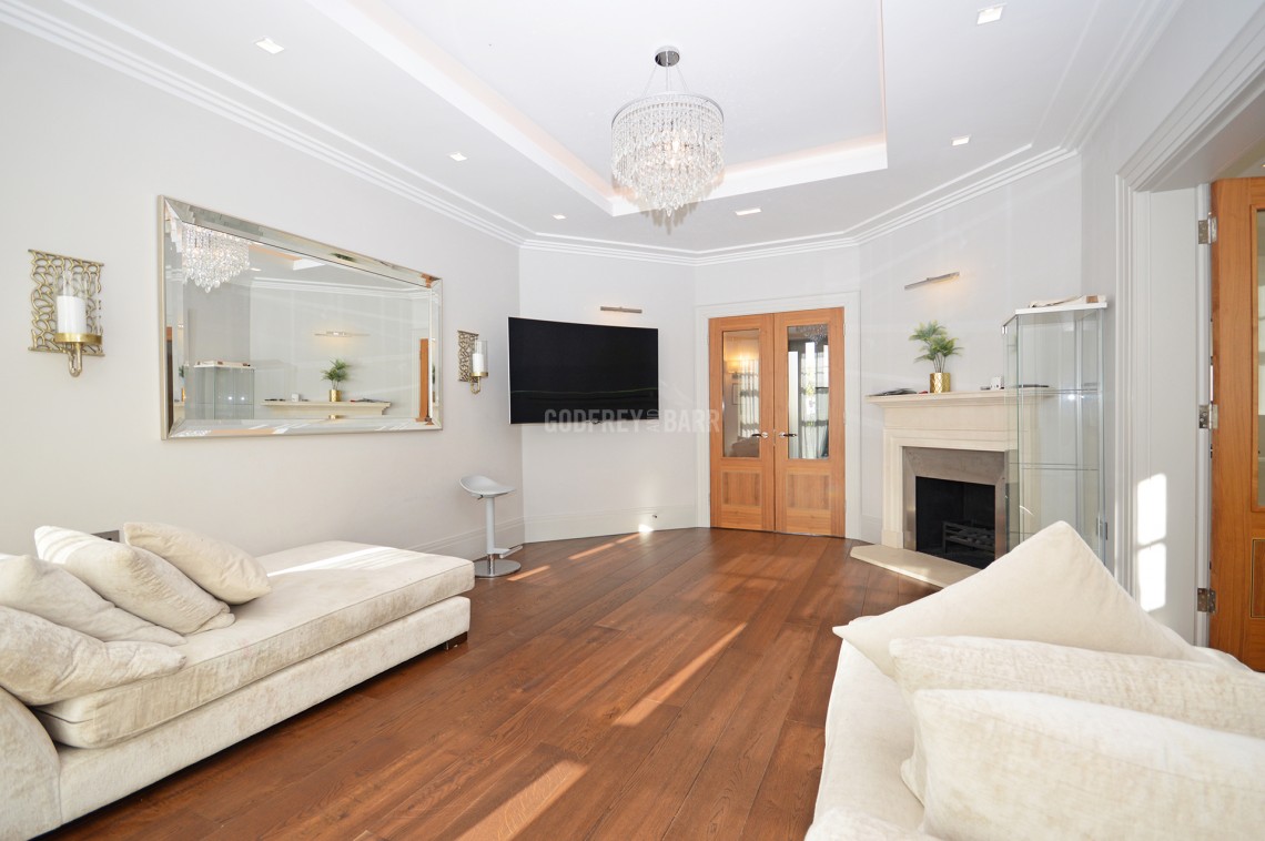 Images for Wood Farm Close, Stanmore