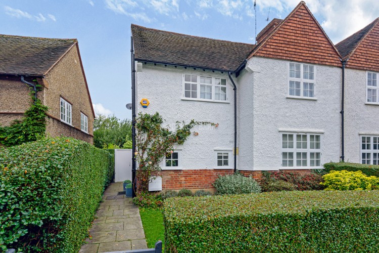 View Full Details for Brookland Hill, Hampstead Garden Suburb