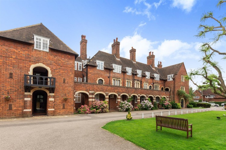 View Full Details for Meadway, Hampstead Garden Suburb