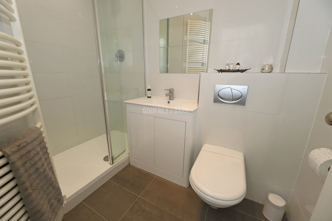 Images for Broughton Avenue, Finchley