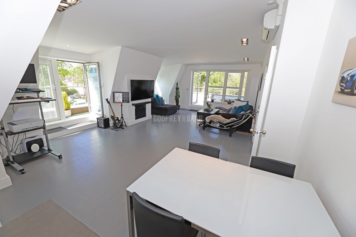 Images for Broughton Avenue, Finchley