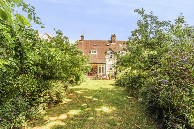 View Full Details for Asmuns Hill, Hampstead Garden Suburb