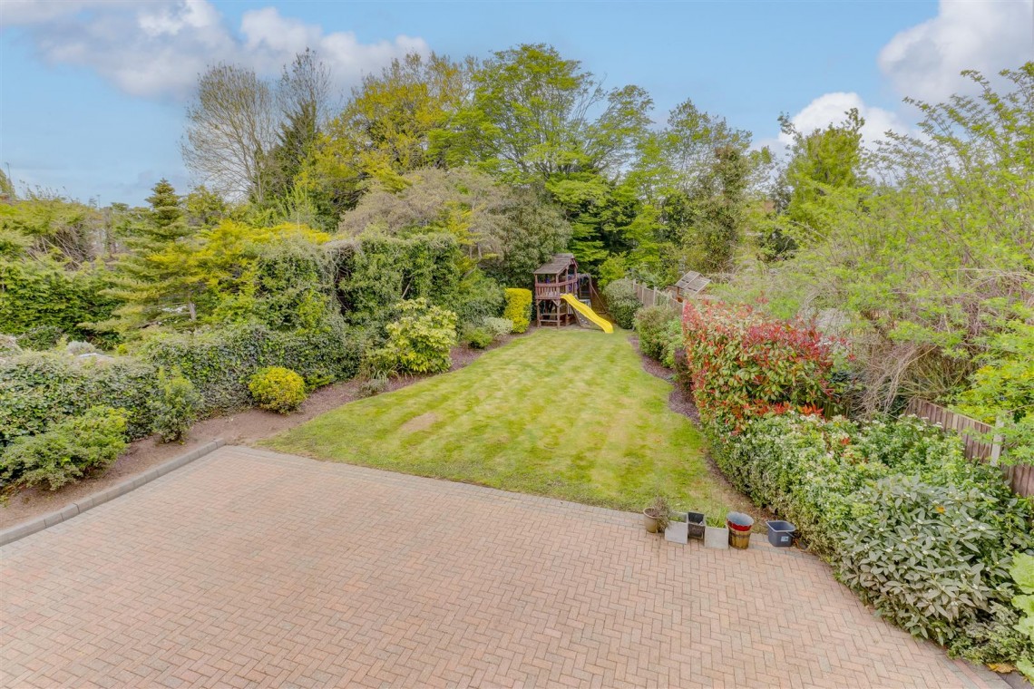 Images for Links Drive, Elstree