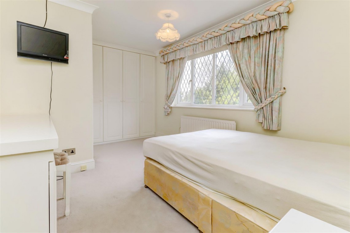 Images for Links Drive, Elstree