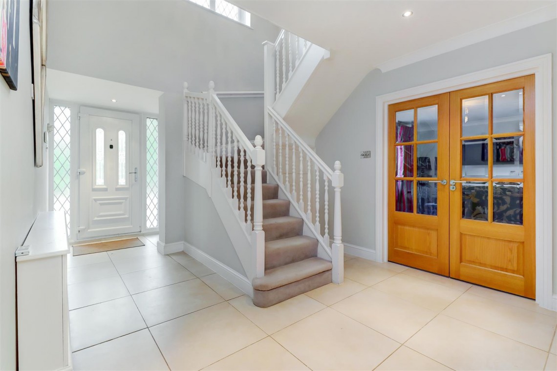 Images for Links Drive, Elstree