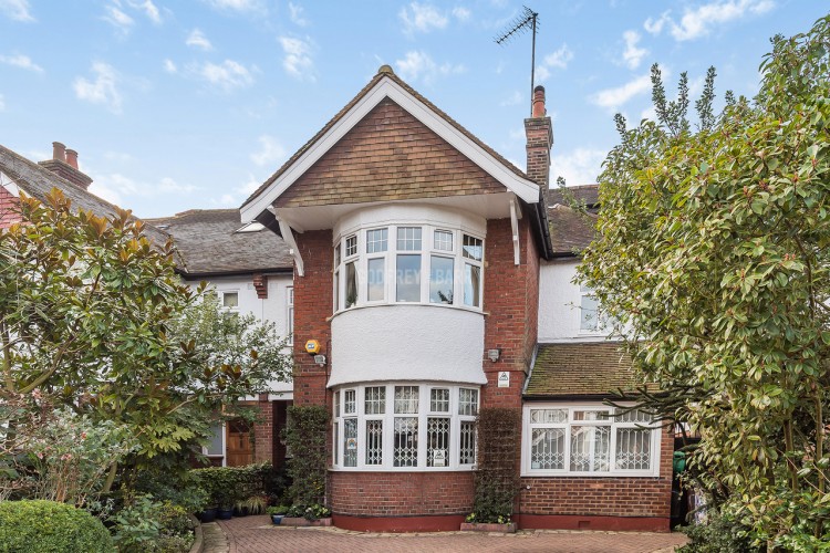 View Full Details for Bancroft Avenue, Hampstead Garden Suburb borders / East Finchley