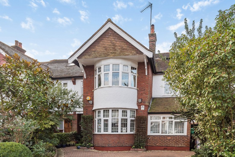 Bancroft Avenue, Hampstead Garden Suburb borders / East Finchley