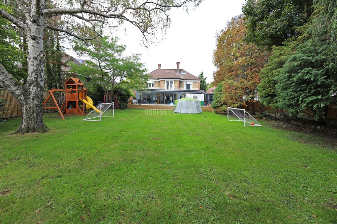 Images for The Bishops Avenue, Hampstead Garden Suburb